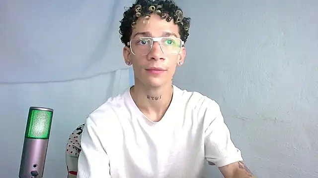 mateodeamjo online show from June 2, 2026, 12:01 am