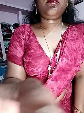 louise92 online show from May 17, 2026, 7:50 am