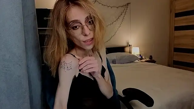 amber quell here online show from September 18, 2025, 3:14 pm