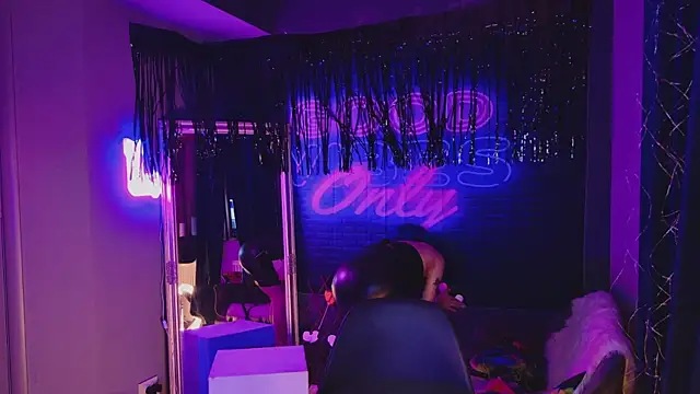 AriaVoss online show from February 13, 2025, 8:24 pm