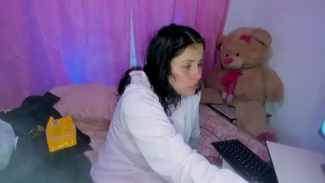 Dana Jeins online show from November 5, 2025, 10:32 pm