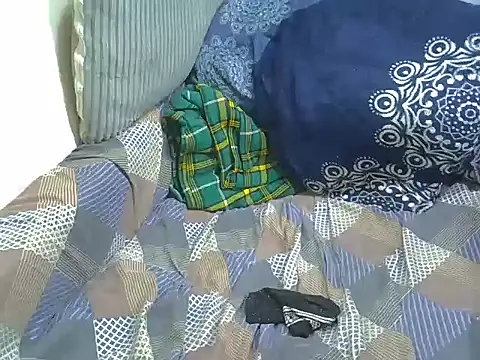 skinnysexynaughty online show from February 23, 2026, 11:46 pm