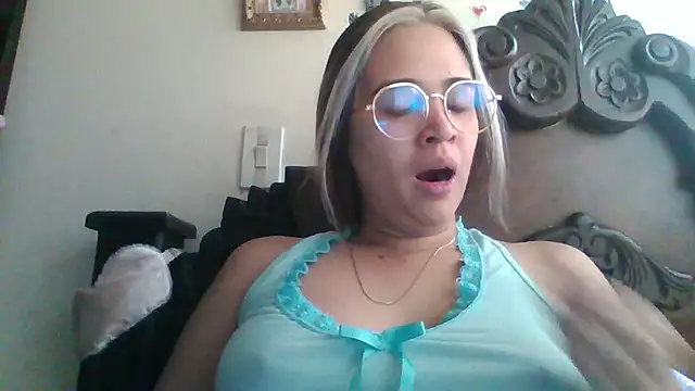 trianabell online show from December 26, 2024, 3:53 pm