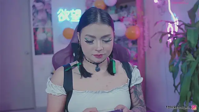 sensualkattt online show from September 20, 2025, 1:34 pm