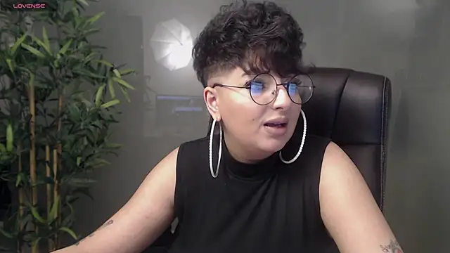 BustyAllyy online show from February 1, 2025, 12:40 am