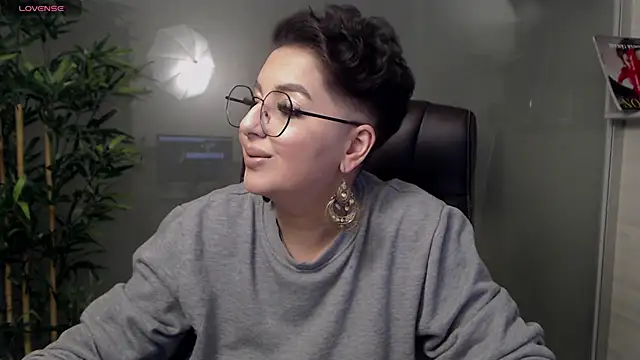 BustyAllyy online show from February 2, 2025, 8:19 pm