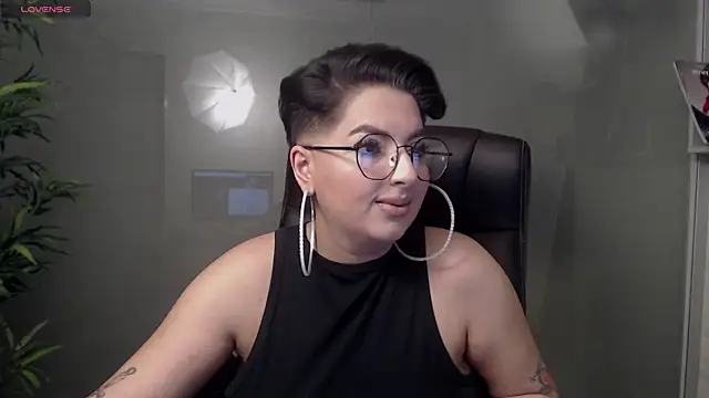 BustyAllyy online show from February 5, 2025, 10:01 pm