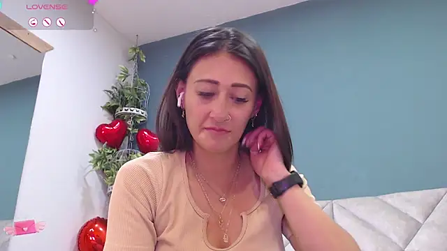 SharisWillian online show from March 1, 2025, 7:30 am