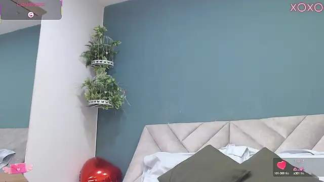 SharisWillian online show from September 13, 2025, 4:23 am