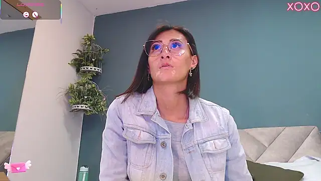 SharisWillian online show from October 25, 2025, 3:47 am