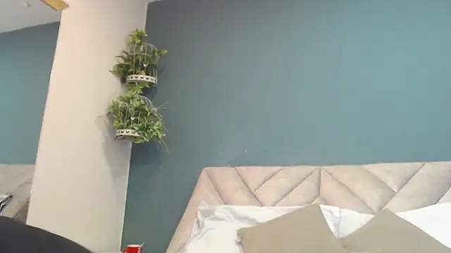 SharisWillian online show from November 13, 2025, 3:38 am