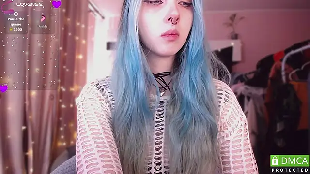 JustMeowGirl online show from March 7, 2026, 5:37 am