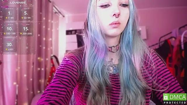 JustMeowGirl online show from April 10, 2026, 6:07 am