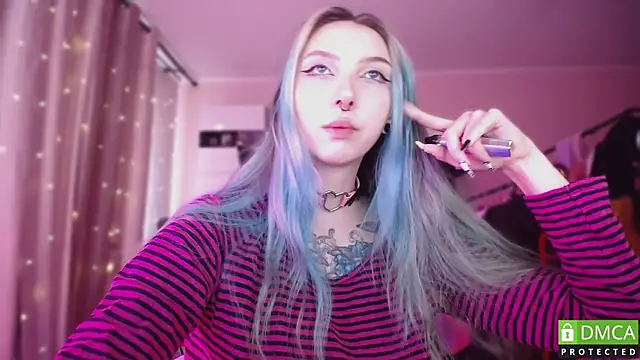 JustMeowGirl online show from April 15, 2026, 6:31 am