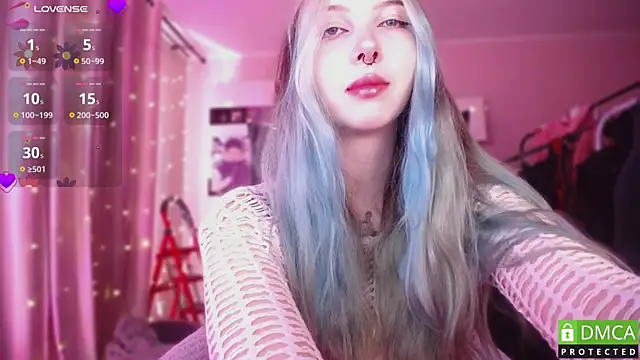 JustMeowGirl online show from May 8, 2026, 5:13 am