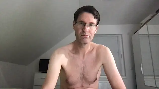Snapshot of zxzx_cam1 chatting on December 3, 2024, 10:40 pm zxzx cam1 online show from December 3, 2024, 10:40 pm