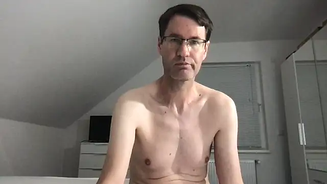 Snapshot of zxzx_cam1 chatting on September 12, 2025, 3:23 pm zxzx cam1 online show from September 12, 2025, 3:23 pm