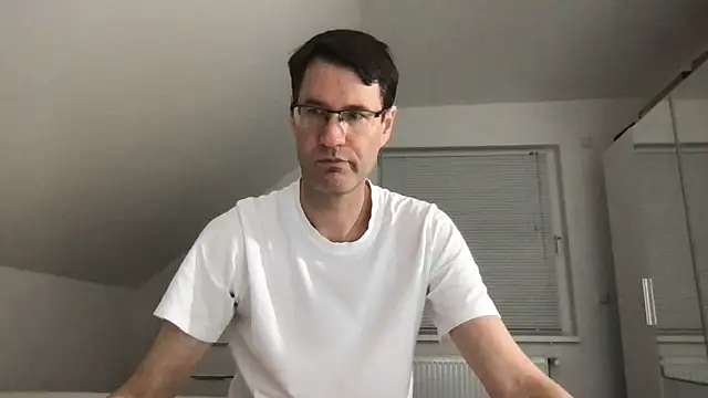 zxzx cam1 online show from December 15, 2025, 6:01 pm