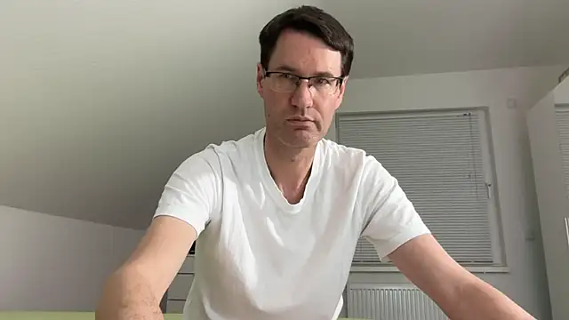 zxzx cam1 online show from March 17, 2026, 4:10 pm