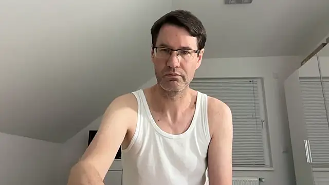 zxzx cam1 online show from April 5, 2026, 3:20 pm