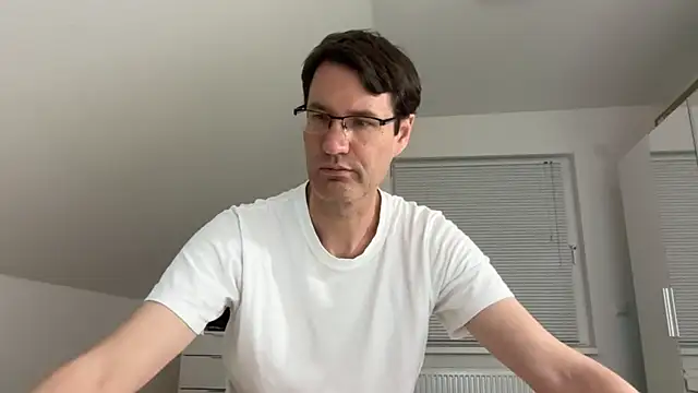 zxzx cam1 online show from April 21, 2026, 3:39 pm