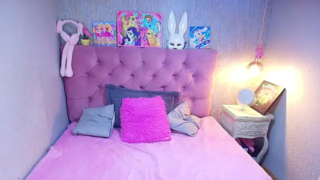 Snapshot of charlottemoonxz chatting on February 27, 2026, 6:52 pm charlottemoonxz online show from February 27, 2026, 6:52 pm