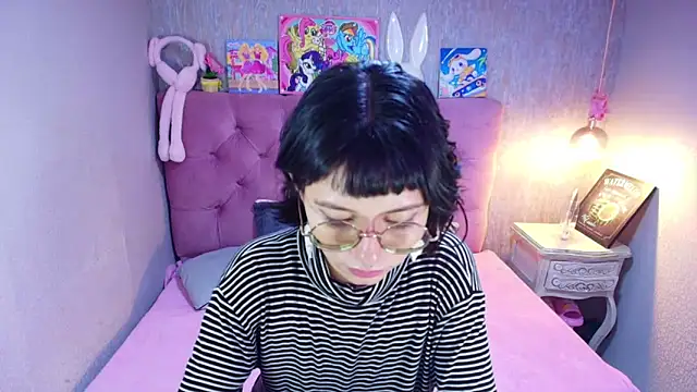 Snapshot of charlottemoonxz chatting on March 2, 2026, 6:48 pm charlottemoonxz online show from March 2, 2026, 6:48 pm