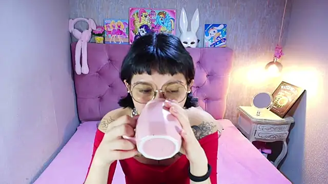 Snapshot of charlottemoonxz chatting on March 4, 2026, 7:09 pm charlottemoonxz online show from March 4, 2026, 7:09 pm