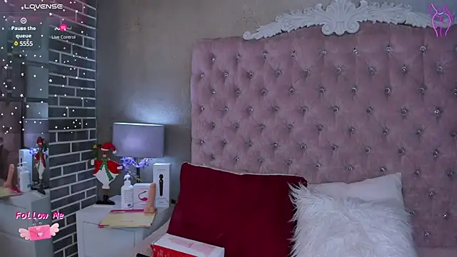 AdelaineBest online show from January 9, 2025, 3:36 am