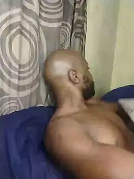 Snapshot of Stallion100 chatting on December 14, 2024, 1:06 am Stallion100 online show from December 14, 2024, 1:06 am