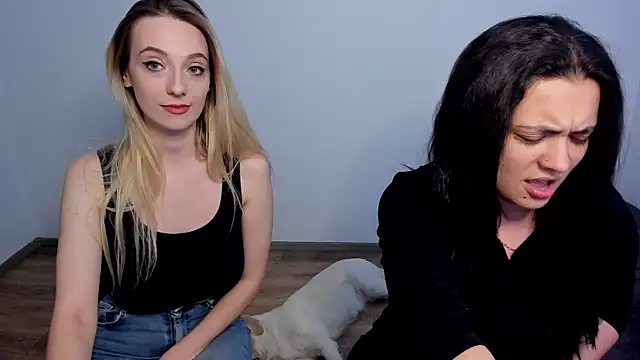 LuciaLoca online show from April 3, 2026, 10:30 pm