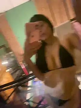 canderodrig777 online show from February 5, 2025, 8:21 am