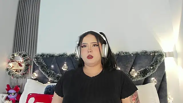 Karmilla Rosse online show from December 19, 2025, 10:33 am