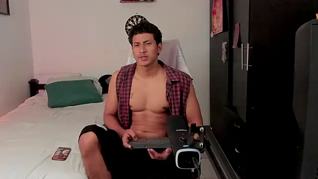 Ivano joness online show from November 10, 2025, 6:23 am