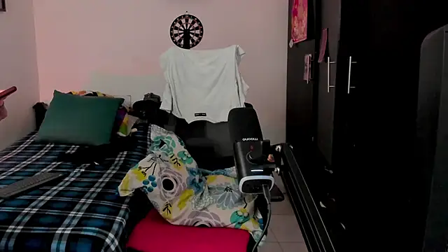 Ivano joness online show from November 17, 2025, 7:47 am