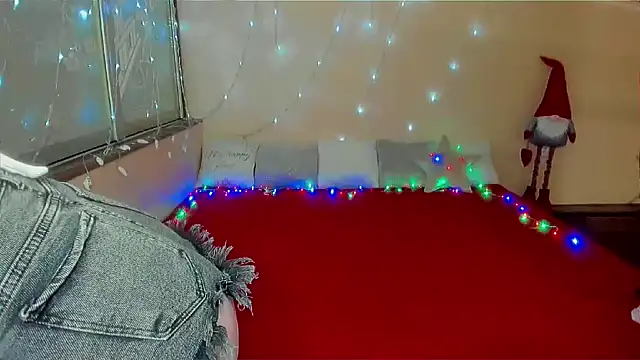 Snapshot of LizaSenri chatting on January 8, 2025, 2:03 pm LizaSenri online show from January 8, 2025, 2:03 pm