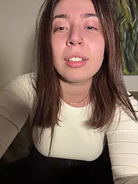 KimArts online show from December 4, 2025, 7:22 pm