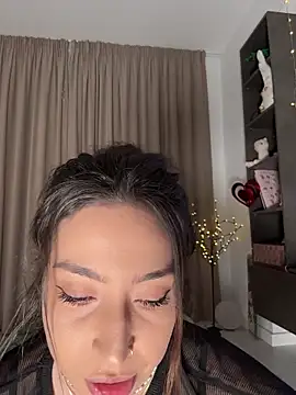 KimArts online show from February 11, 2026, 8:03 pm