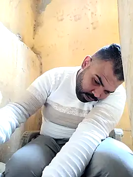 ListedLoin online show from January 28, 2025, 8:04 am