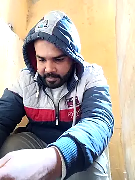 ListedLoin online show from February 11, 2025, 8:26 am