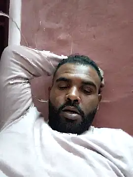 ListedLoin online show from December 3, 2025, 10:41 pm