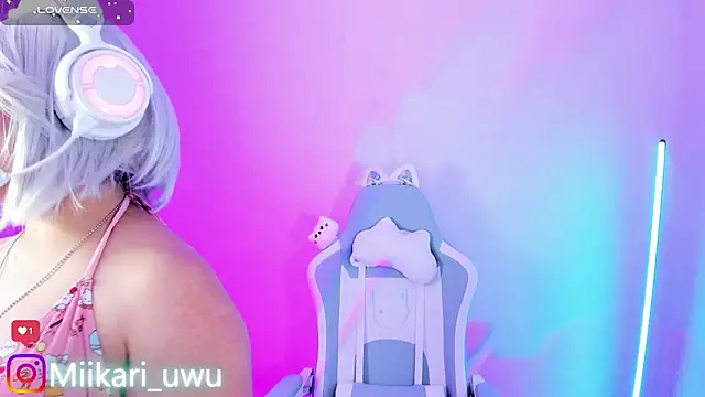 Snapshot of Ahri_Elderwood chatting on March 10, 2026, 4:50 am Ahri Elderwood online show from March 10, 2026, 4:50 am