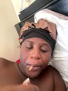 prettymelanin online show from October 9, 2025, 6:33 am