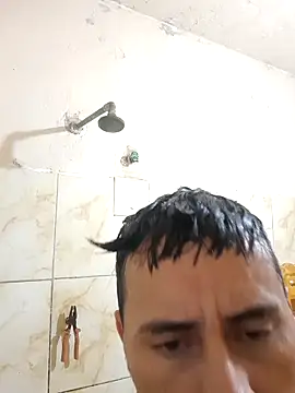 luissilva0071 online show from February 8, 2026, 4:43 pm