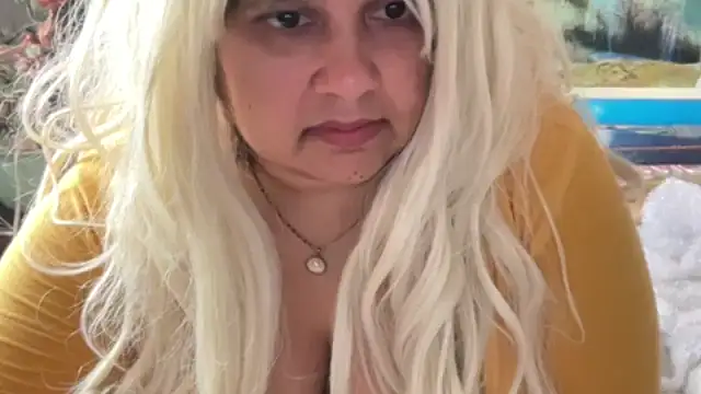 MelanieFawker online show from September 10, 2025, 2:28 pm