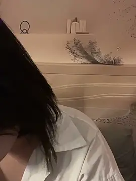 Eliza-E online show from February 1, 2026, 10:41 pm