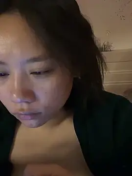 Eliza-E online show from February 2, 2026, 10:52 pm