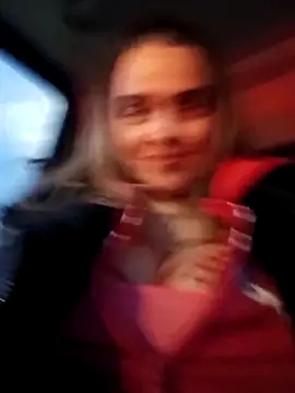 hugebobbs online show from October 31, 2025, 2:40 pm