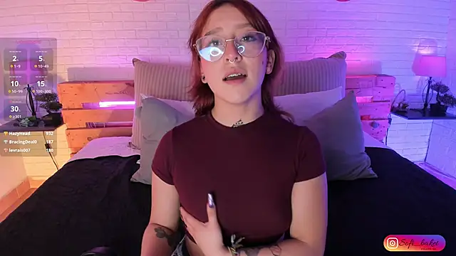 sofi bakerr online show from March 17, 2025, 11:42 am