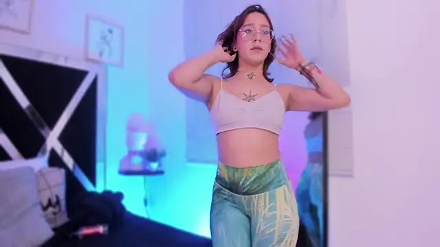 sofi bakerr online show from March 19, 2025, 11:14 pm